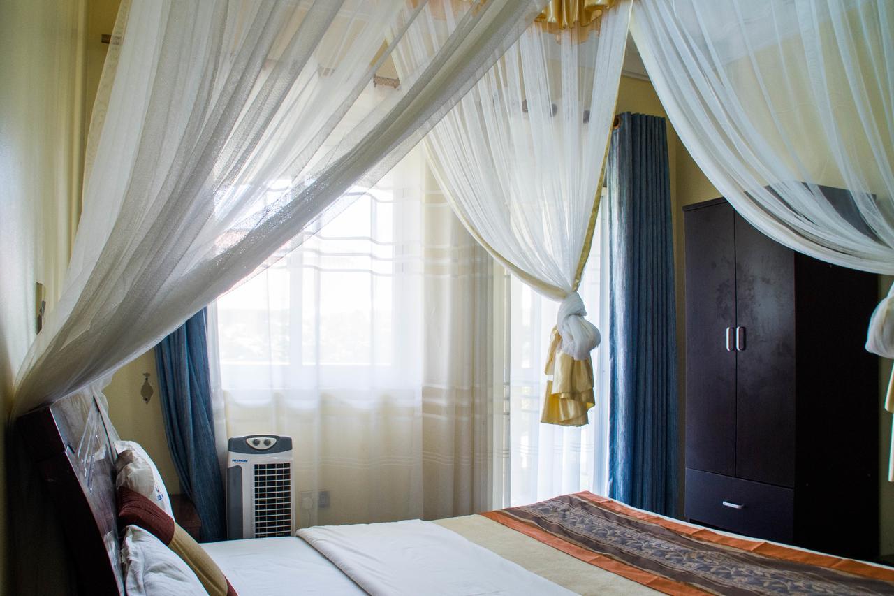 Desert Breeze Hotel Arua Dış mekan fotoğraf
