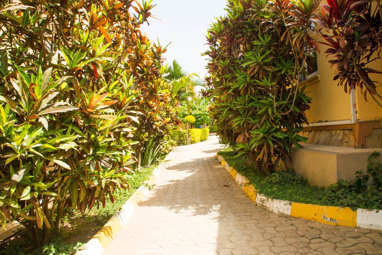 Desert Breeze Hotel Arua Dış mekan fotoğraf