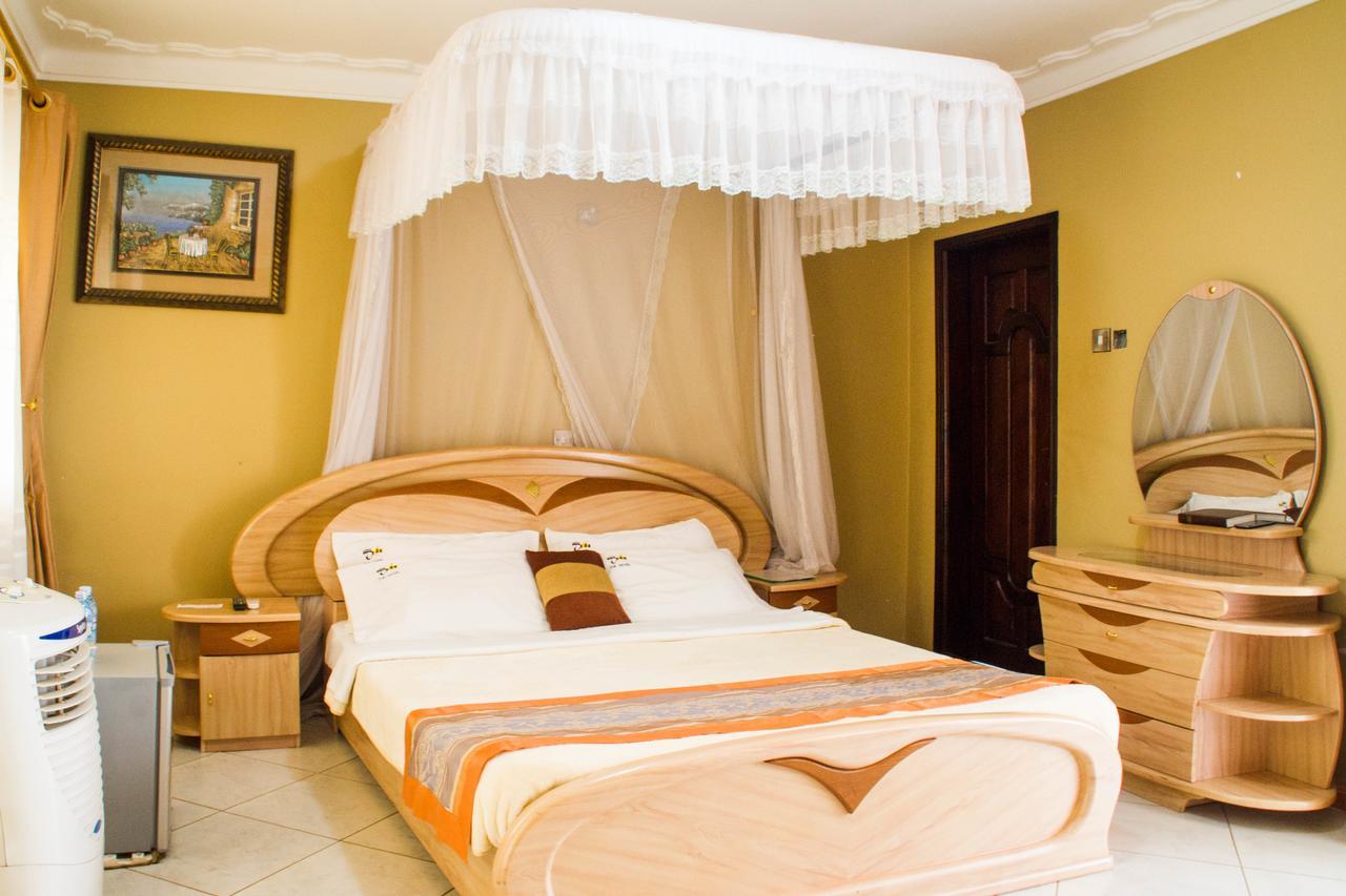 Desert Breeze Hotel Arua Dış mekan fotoğraf