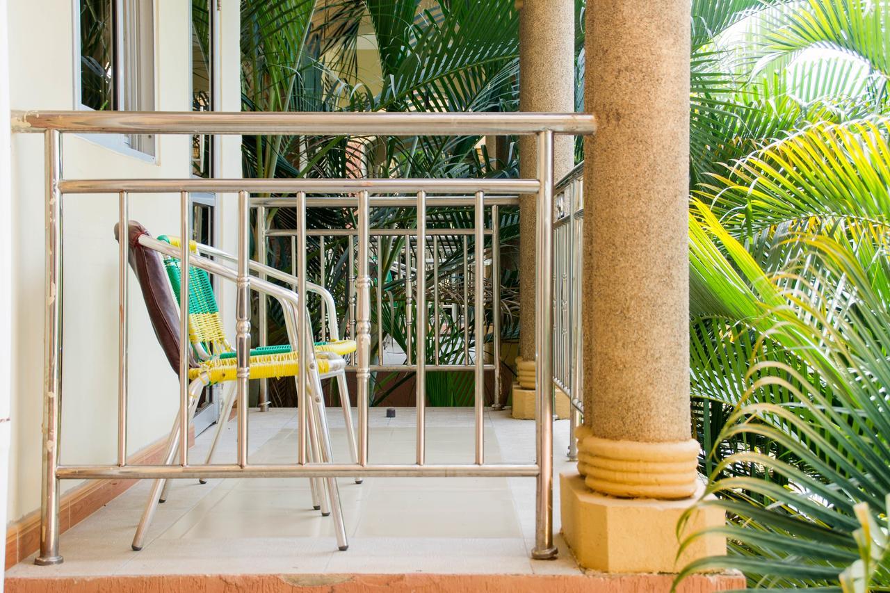 Desert Breeze Hotel Arua Dış mekan fotoğraf